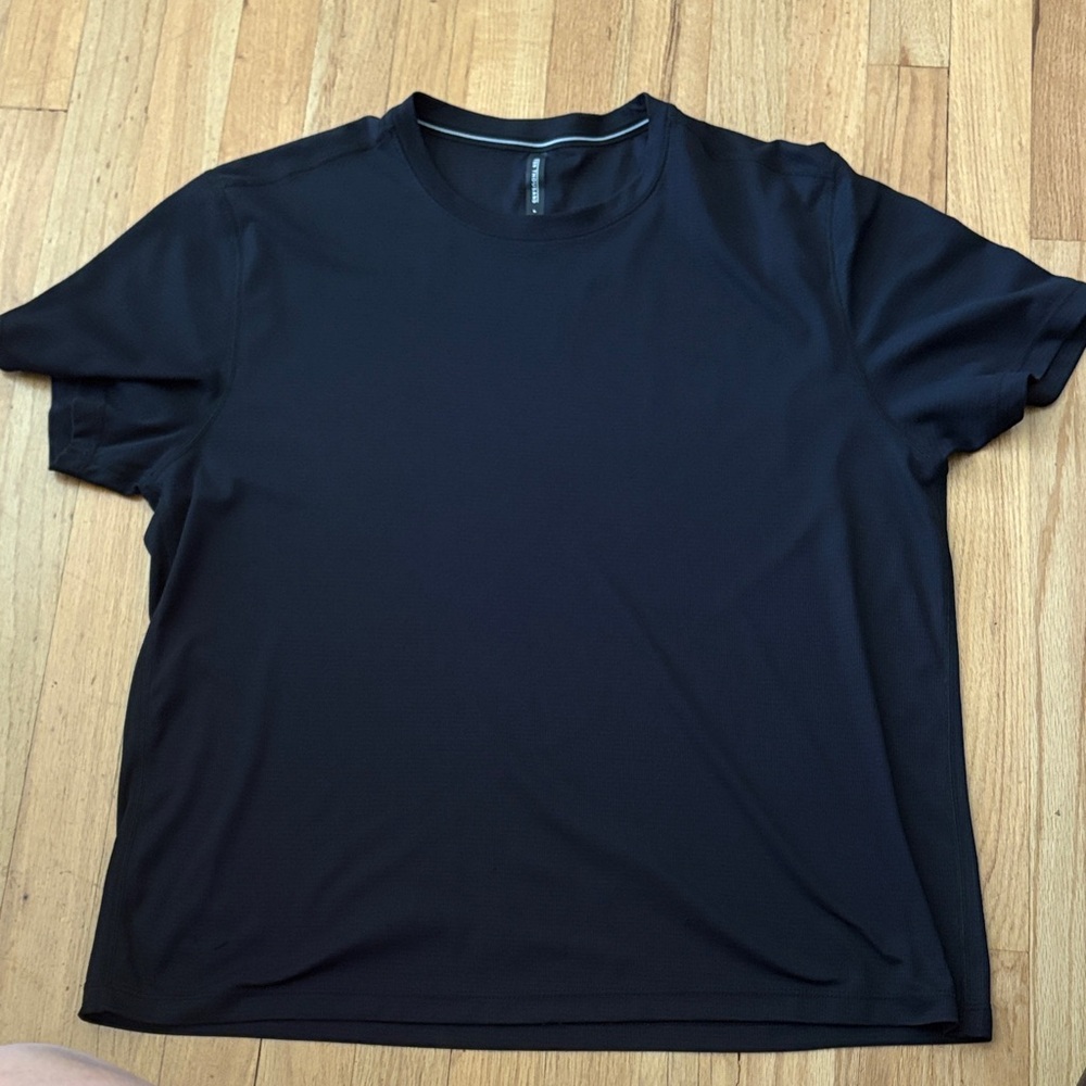 Ten Thousand Men's Black Performance Crew Neck T-Shirt size large